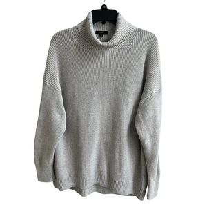 Women’s J Crew sweater color Gray Size XL 85% Cotton and 15% Cashmere.